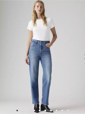 Levi’s Ribcage Straight- Classic High-Rise Straight Leg Jeans in Blue